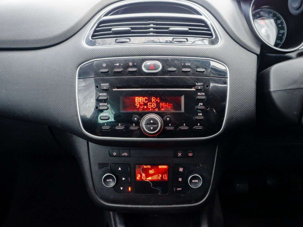 2012 FIAT PUNTO 2012 FIAT PUNTO