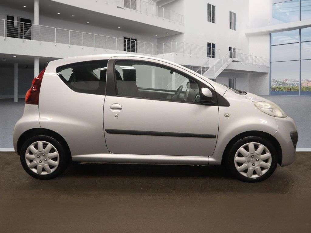 2012 PEUGEOT 107 2012 PEUGEOT 107