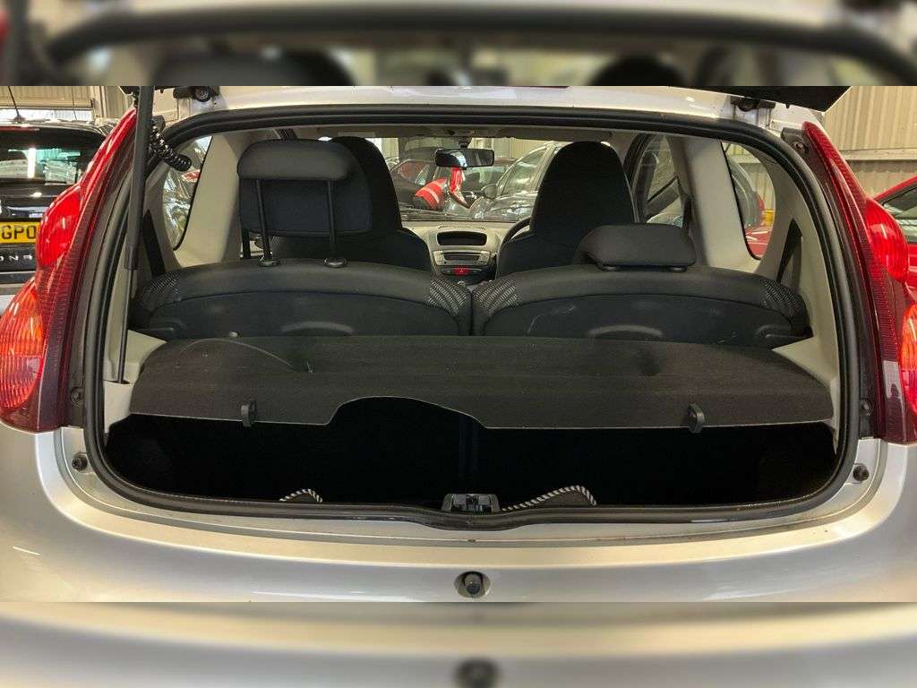 2012 PEUGEOT 107 2012 PEUGEOT 107