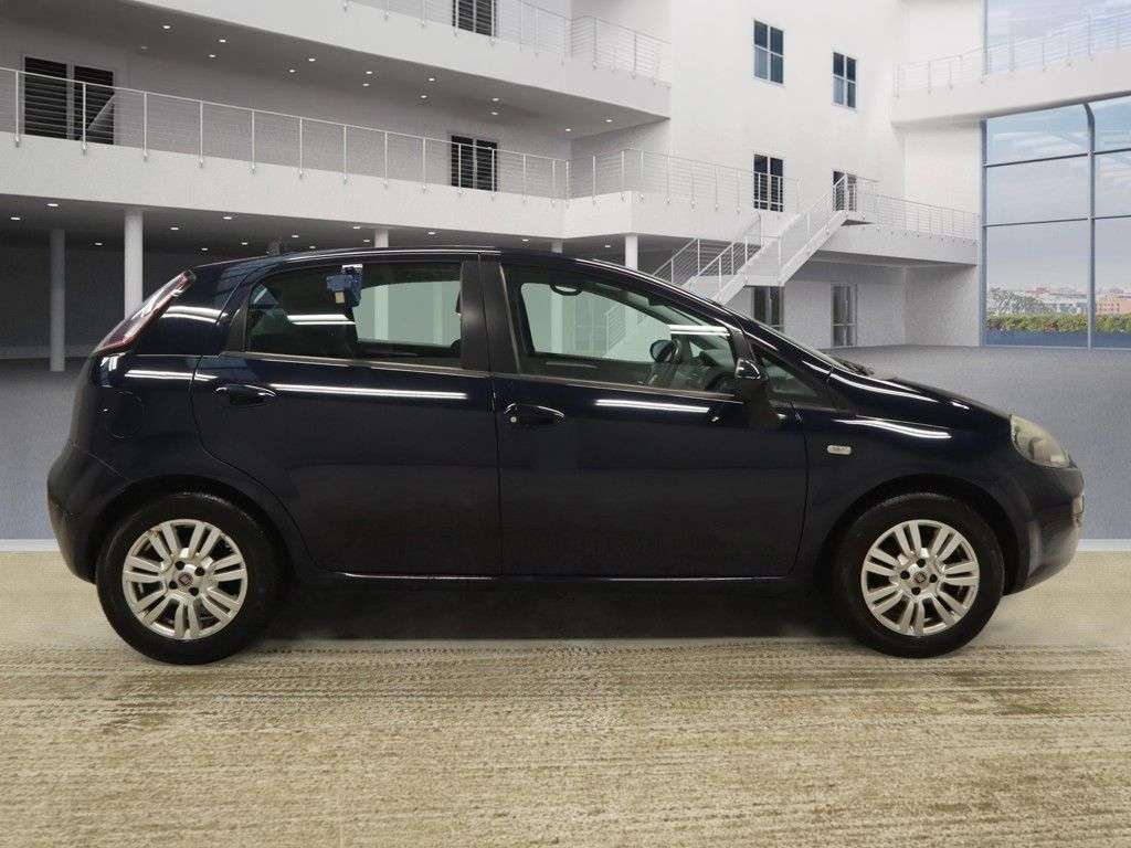 2014 FIAT PUNTO 2014 FIAT PUNTO
