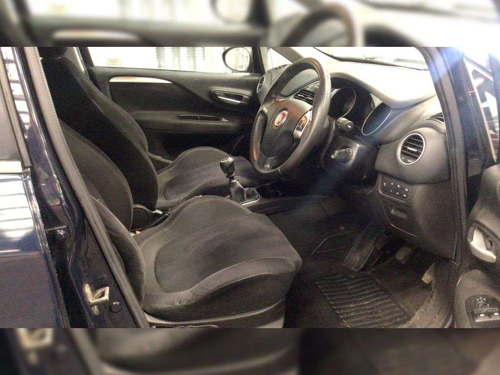 2014 FIAT PUNTO 2014 FIAT PUNTO