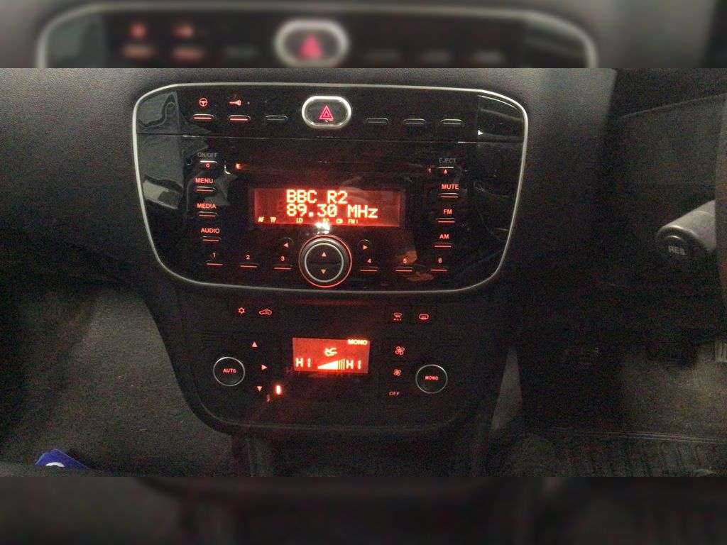 2014 FIAT PUNTO 2014 FIAT PUNTO