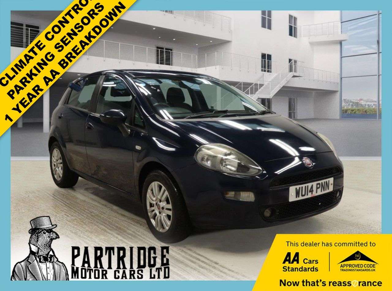 A 2014 FIAT PUNTO 1.2 Easy Hatchback 5dr Petrol Euro 6 (69 bhp) CLIMATE CTRL, ALLYS, PARK SNS A 2014 FIAT PUNTO 1.2 Easy Hatchback 5dr Petrol Euro 6 (69 bhp) CLIMATE CTRL, ALLYS, PARK SNS