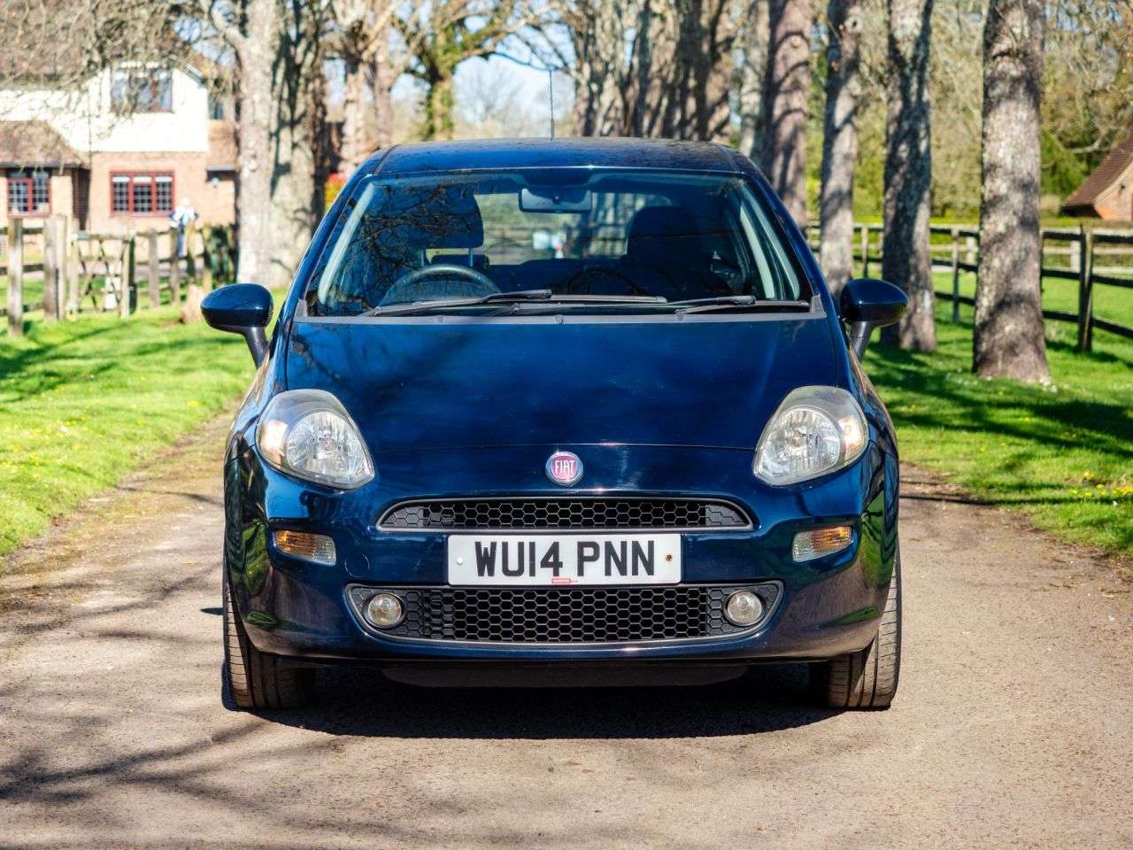 A 2014 FIAT PUNTO 1.2 Easy Hatchback 5dr Petrol Euro 6 (69 bhp) CLIMATE CTRL, ALLYS, PARK SNS A 2014 FIAT PUNTO 1.2 Easy Hatchback 5dr Petrol Euro 6 (69 bhp) CLIMATE CTRL, ALLYS, PARK SNS