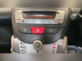 2013 PEUGEOT 107 2013 PEUGEOT 107