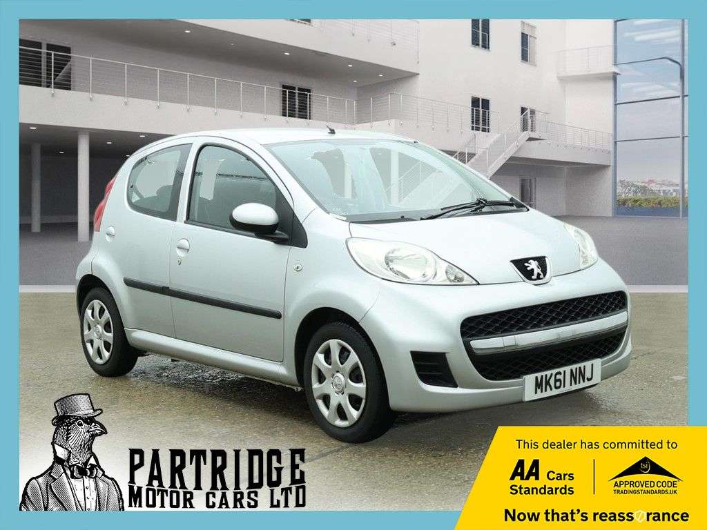 A 2011 PEUGEOT 107 1.0 12V Urban Hatchback 5dr Petrol Manual Euro 5 (68 ps) ELEC WINDOWS, CHEA A 2011 PEUGEOT 107 1.0 12V Urban Hatchback 5dr Petrol Manual Euro 5 (68 ps) ELEC WINDOWS, CHEA