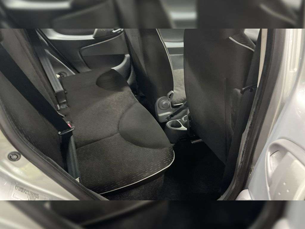 2011 PEUGEOT 107 2011 PEUGEOT 107