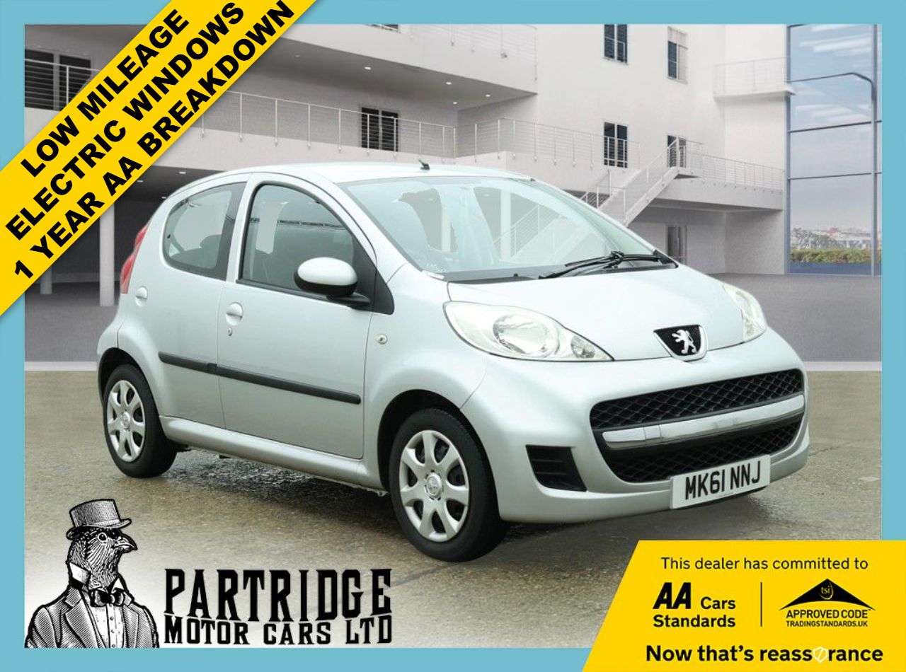 A 2011 PEUGEOT 107 1.0 12V Urban Hatchback 5dr Petrol Manual Euro 5 (68 ps) ELEC WINDOWS, CHEA A 2011 PEUGEOT 107 1.0 12V Urban Hatchback 5dr Petrol Manual Euro 5 (68 ps) ELEC WINDOWS, CHEA