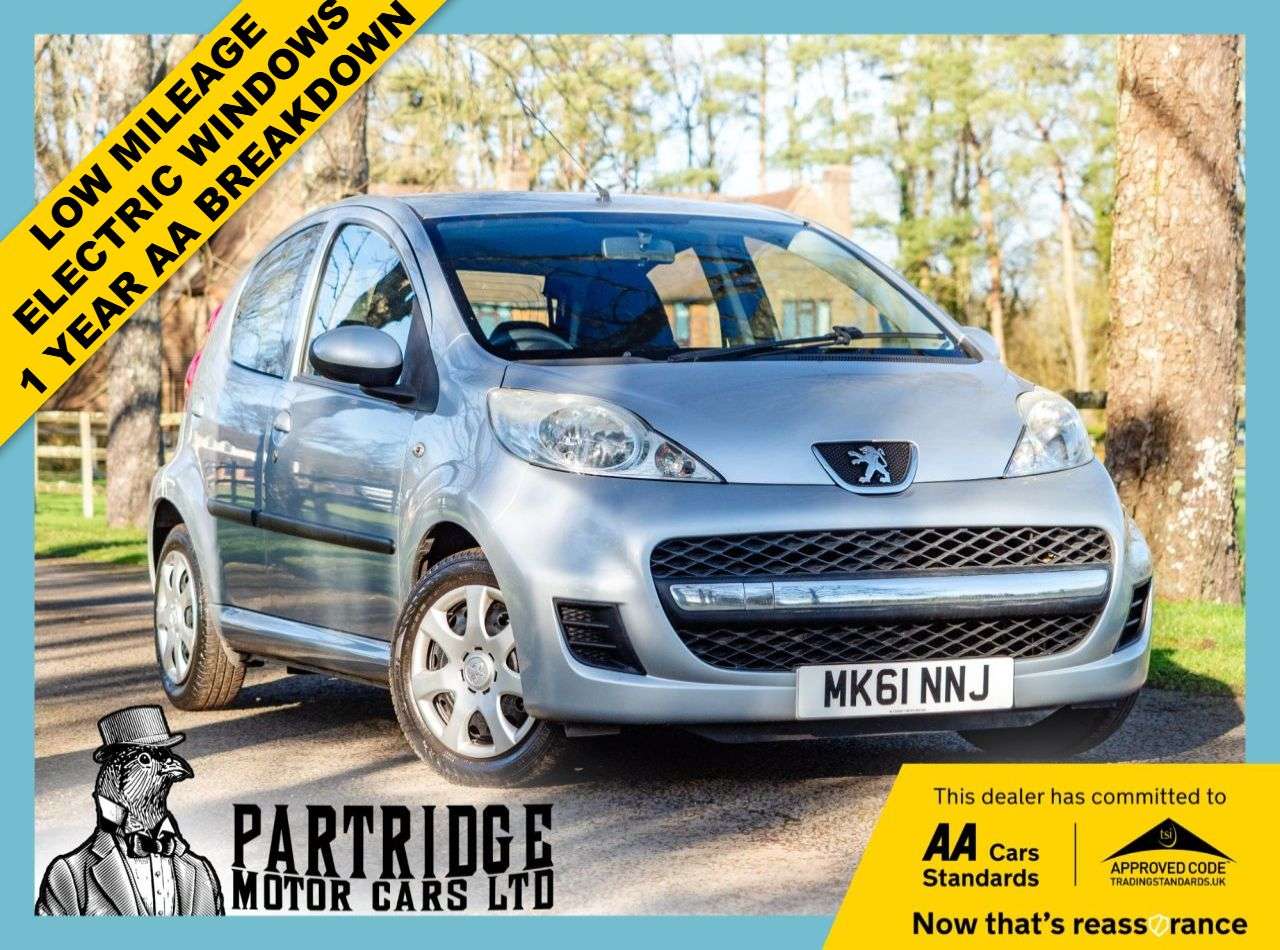 A 2011 PEUGEOT 107 1.0 12V Urban Hatchback 5dr Petrol Manual Euro 5 (68 ps) ELEC WINDOWS, CHEA A 2011 PEUGEOT 107 1.0 12V Urban Hatchback 5dr Petrol Manual Euro 5 (68 ps) ELEC WINDOWS, CHEA