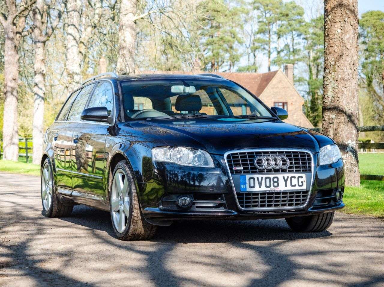 A 2008 AUDI A4 AVANT 2.0 TDI S line Estate 5dr Diesel CVT (173 g/km, 138 bhp) SAT NAV, PARKING S A 2008 AUDI A4 AVANT 2.0 TDI S line Estate 5dr Diesel CVT (173 g/km, 138 bhp) SAT NAV, PARKING S