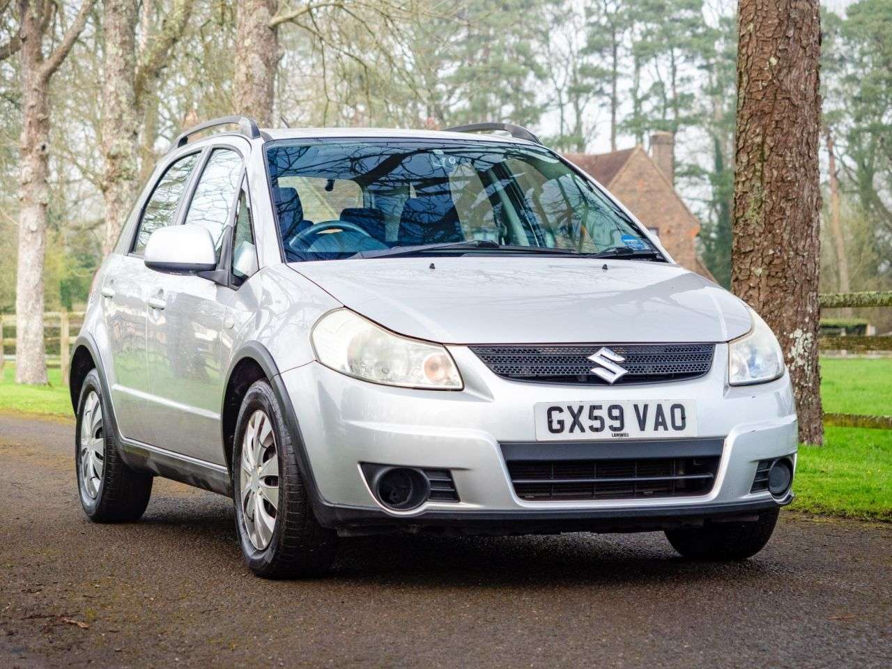 A 2009 SUZUKI SX4 1.6 16V GL SUV 5dr Petrol Manual Euro 4 (106 ps) AIR CON, PARKING SNSRS, 2 A 2009 SUZUKI SX4 1.6 16V GL SUV 5dr Petrol Manual Euro 4 (106 ps) AIR CON, PARKING SNSRS, 2