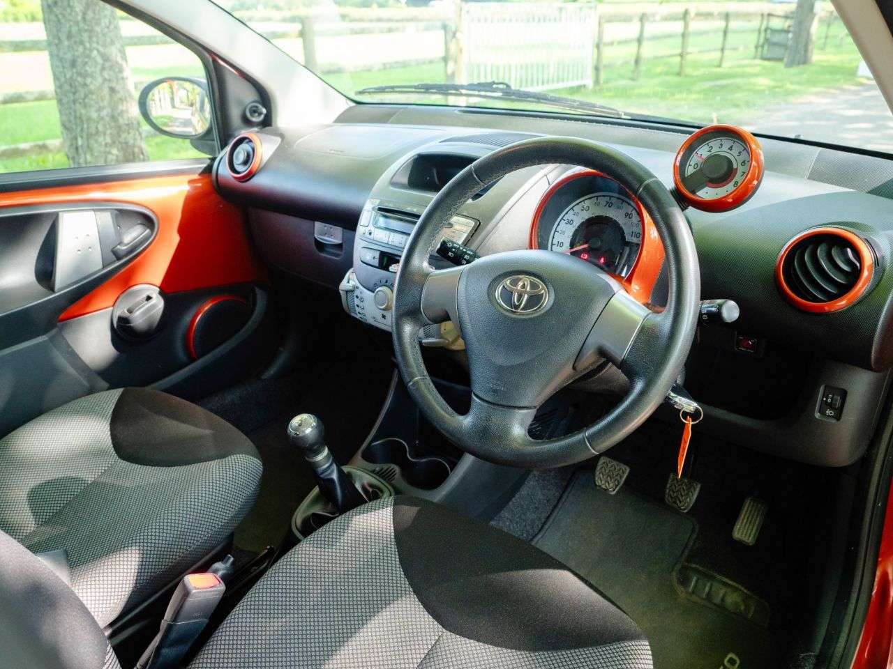 2013 TOYOTA AYGO 2013 TOYOTA AYGO