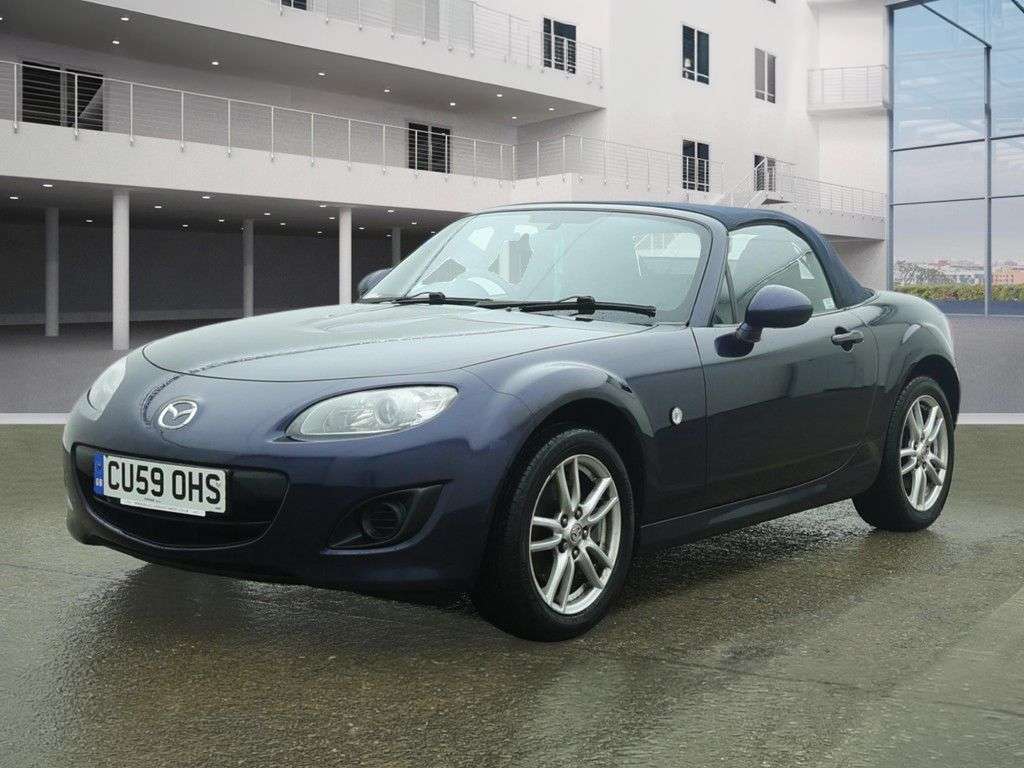 A 2009 MAZDA MX-5 1.8i SE Convertible 2dr Petrol Manual Euro 4 (126 ps) AIR CON, ALLOYS, SOFT A 2009 MAZDA MX-5 1.8i SE Convertible 2dr Petrol Manual Euro 4 (126 ps) AIR CON, ALLOYS, SOFT
