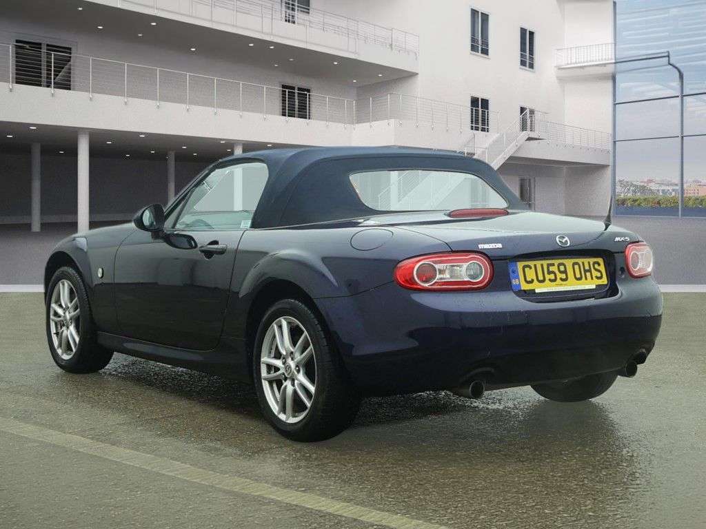 A 2009 MAZDA MX-5 1.8i SE Convertible 2dr Petrol Manual Euro 4 (126 ps) AIR CON, ALLOYS, SOFT A 2009 MAZDA MX-5 1.8i SE Convertible 2dr Petrol Manual Euro 4 (126 ps) AIR CON, ALLOYS, SOFT