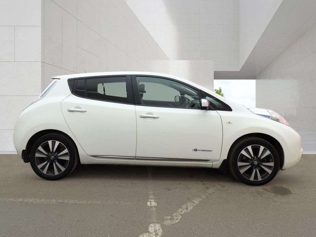 2017 NISSAN LEAF 2017 NISSAN LEAF