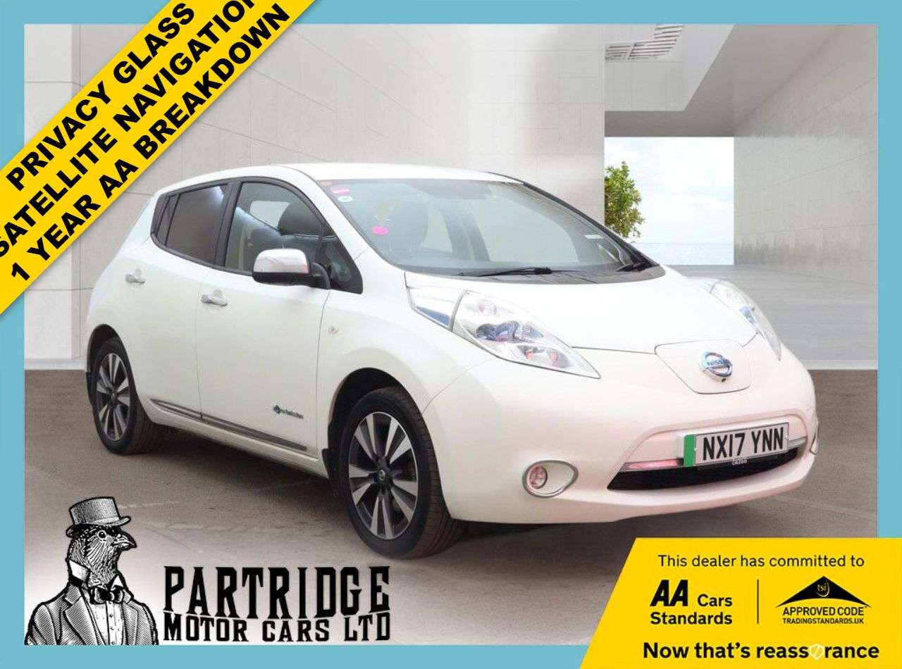 A 2017 NISSAN LEAF 30kWh Tekna Hatchback 5dr Electric Auto (109 bhp) SAT NAV, AIR CON, ALLOYS A 2017 NISSAN LEAF 30kWh Tekna Hatchback 5dr Electric Auto (109 bhp) SAT NAV, AIR CON, ALLOYS