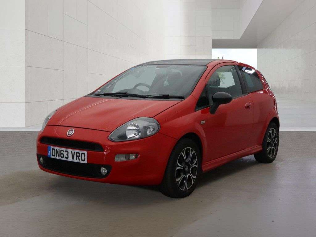 A 2013 FIAT PUNTO 1.4 Sporting Hatchback 3dr Petrol Manual Euro 5 (s/s) (77 bhp) AIR CON, PRI A 2013 FIAT PUNTO 1.4 Sporting Hatchback 3dr Petrol Manual Euro 5 (s/s) (77 bhp) AIR CON, PRI
