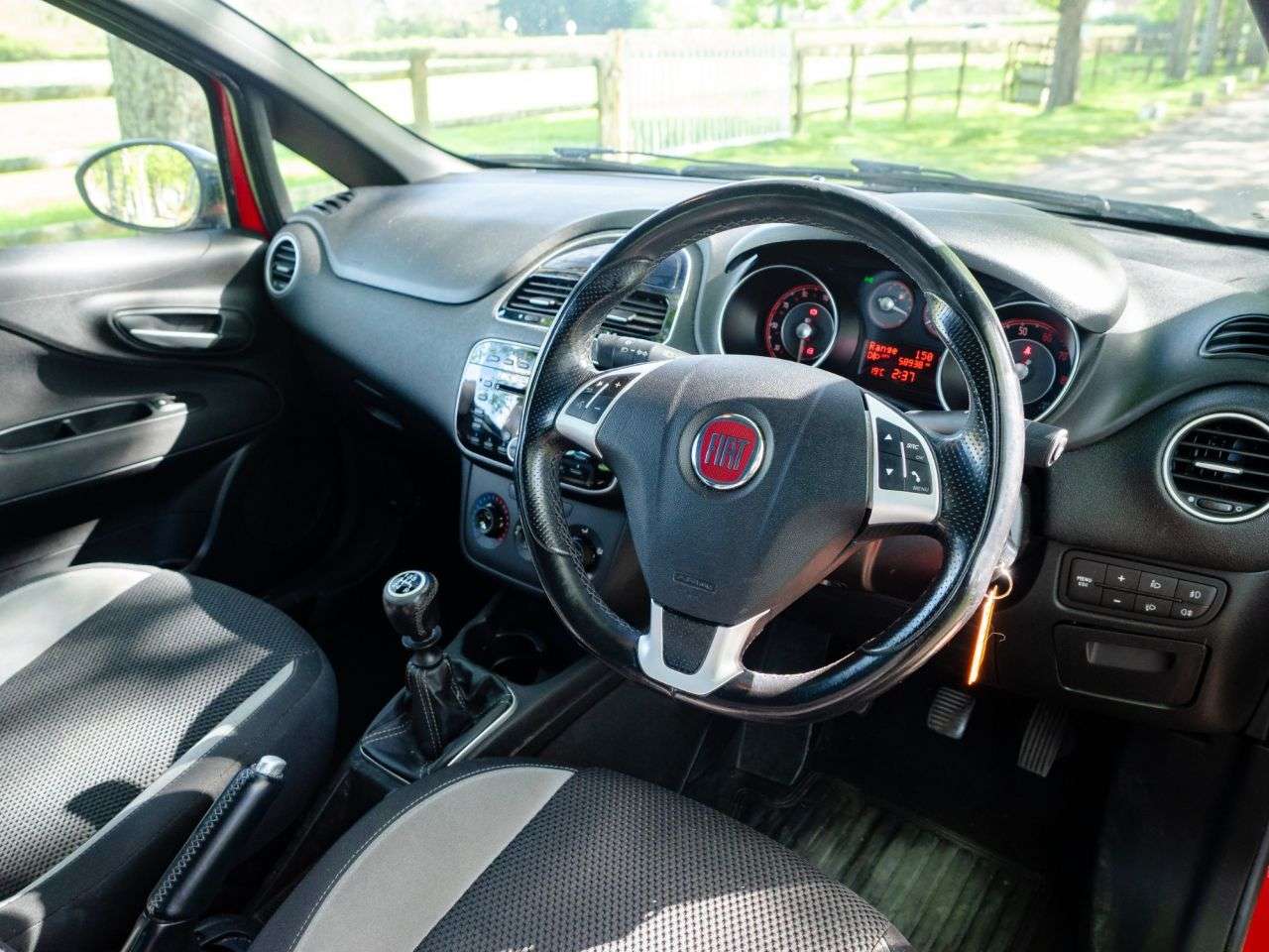 2013 FIAT PUNTO 2013 FIAT PUNTO