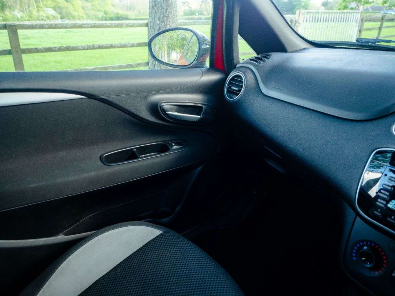 2013 FIAT PUNTO 2013 FIAT PUNTO