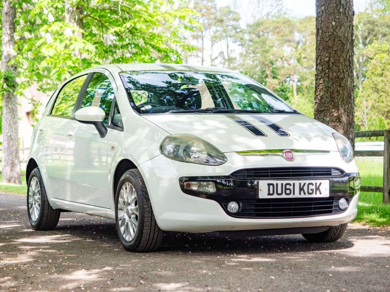 A 2011 FIAT PUNTO EVO 1.2 My Life Hatchback 5dr Petrol Euro 5 (s/s) (69 bhp) AIR CON, ALLOYS, LOW A 2011 FIAT PUNTO EVO 1.2 My Life Hatchback 5dr Petrol Euro 5 (s/s) (69 bhp) AIR CON, ALLOYS, LOW