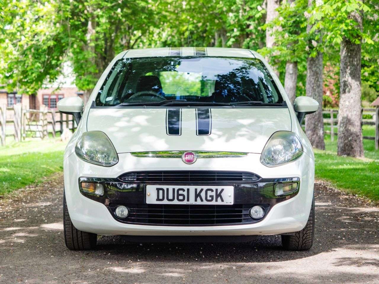 A 2011 FIAT PUNTO EVO 1.2 My Life Hatchback 5dr Petrol Euro 5 (s/s) (69 bhp) AIR CON, ALLOYS, LOW A 2011 FIAT PUNTO EVO 1.2 My Life Hatchback 5dr Petrol Euro 5 (s/s) (69 bhp) AIR CON, ALLOYS, LOW