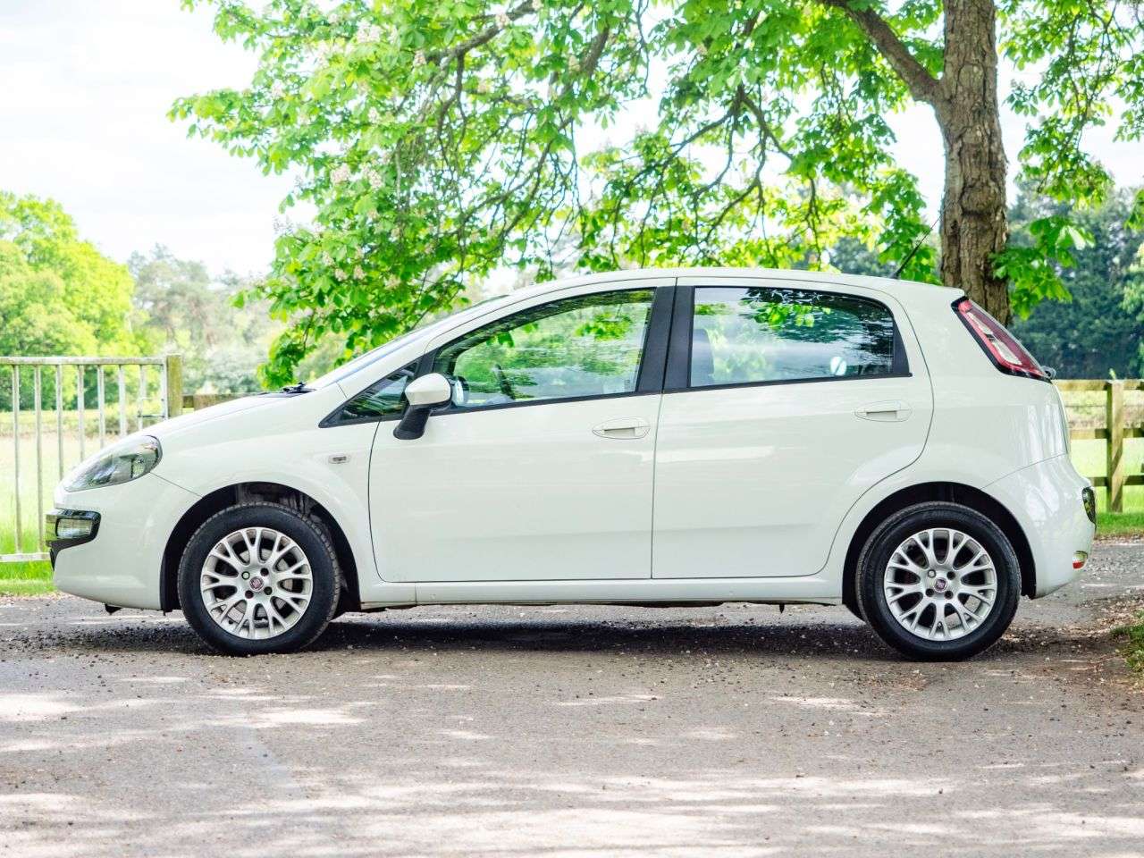 2011 FIAT PUNTO EVO 2011 FIAT PUNTO EVO