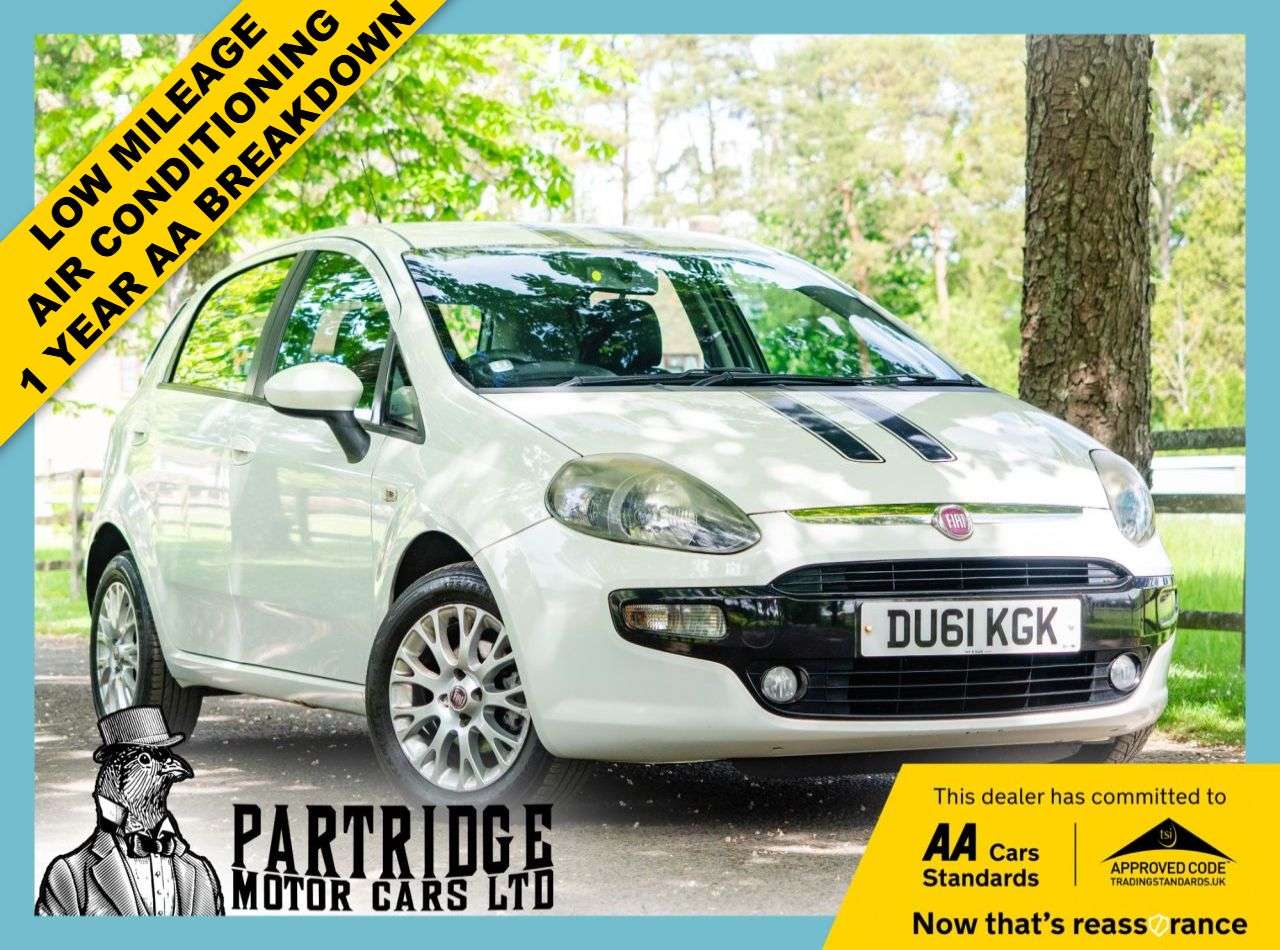 A 2011 FIAT PUNTO EVO 1.2 My Life Hatchback 5dr Petrol Euro 5 (s/s) (69 bhp) AIR CON, ALLOYS, LOW A 2011 FIAT PUNTO EVO 1.2 My Life Hatchback 5dr Petrol Euro 5 (s/s) (69 bhp) AIR CON, ALLOYS, LOW