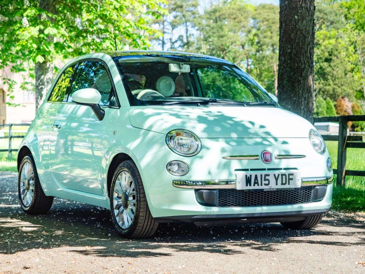 A 2015 FIAT 500 1.2 Lounge Hatchback 3dr Petrol Manual Euro 6 (s/s) (69 bhp) AIR CON, PAN R A 2015 FIAT 500 1.2 Lounge Hatchback 3dr Petrol Manual Euro 6 (s/s) (69 bhp) AIR CON, PAN R