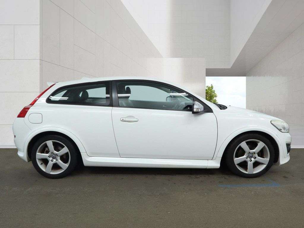 2011 VOLVO C30 2011 VOLVO C30