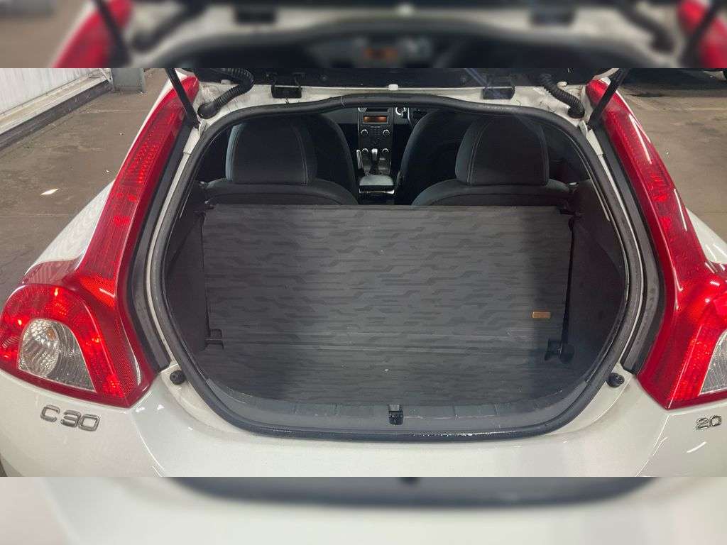 2011 VOLVO C30 2011 VOLVO C30