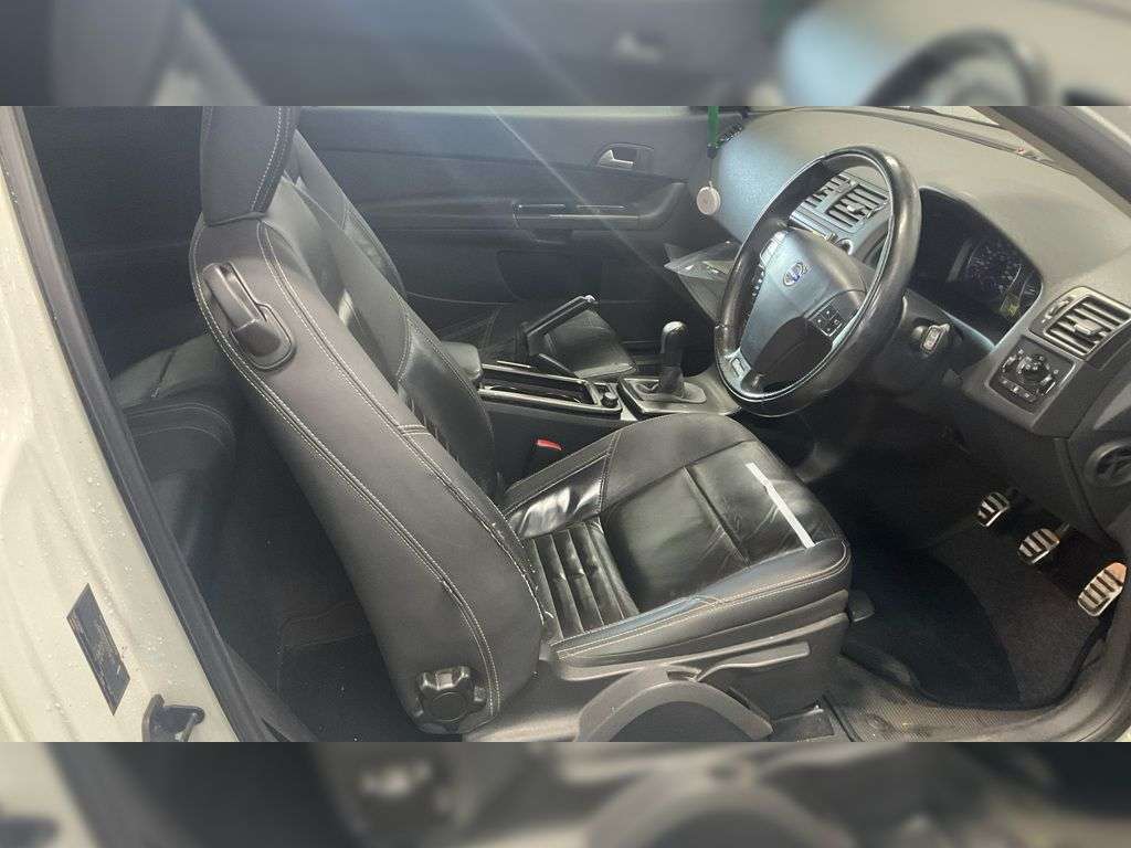 2011 VOLVO C30 2011 VOLVO C30