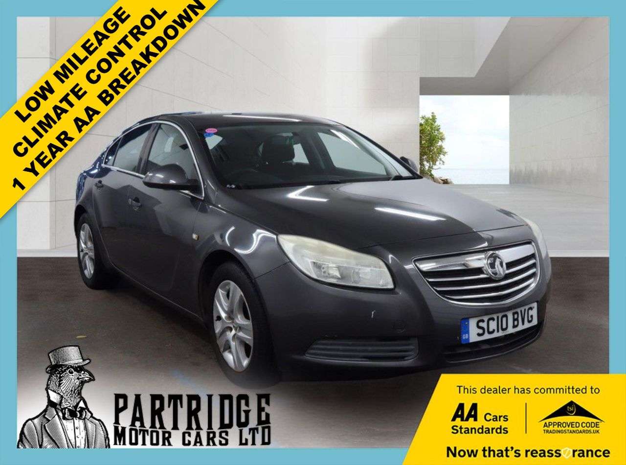 A 2010 VAUXHALL INSIGNIA 1.8 16V Exclusiv Hatchback 5dr Petrol Manual Euro 5 (140 ps) CLIMATE CTRL, A 2010 VAUXHALL INSIGNIA 1.8 16V Exclusiv Hatchback 5dr Petrol Manual Euro 5 (140 ps) CLIMATE CTRL,