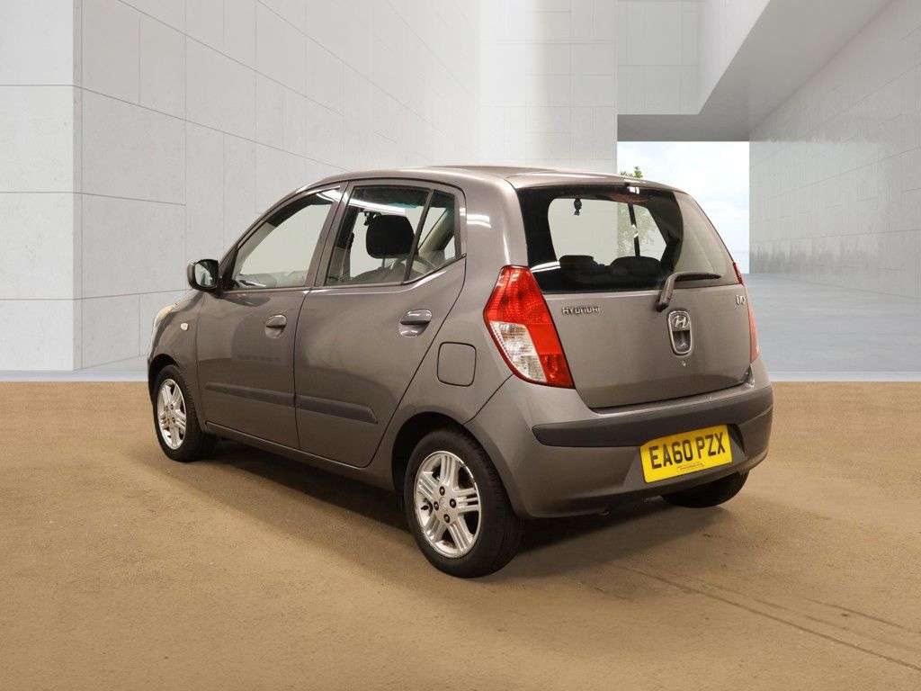A 2010 HYUNDAI I10 1.2 Comfort Hatchback 5dr Petrol Manual Euro 4 (77 bhp) AIR CON, ALLOYS, EL A 2010 HYUNDAI I10 1.2 Comfort Hatchback 5dr Petrol Manual Euro 4 (77 bhp) AIR CON, ALLOYS, EL