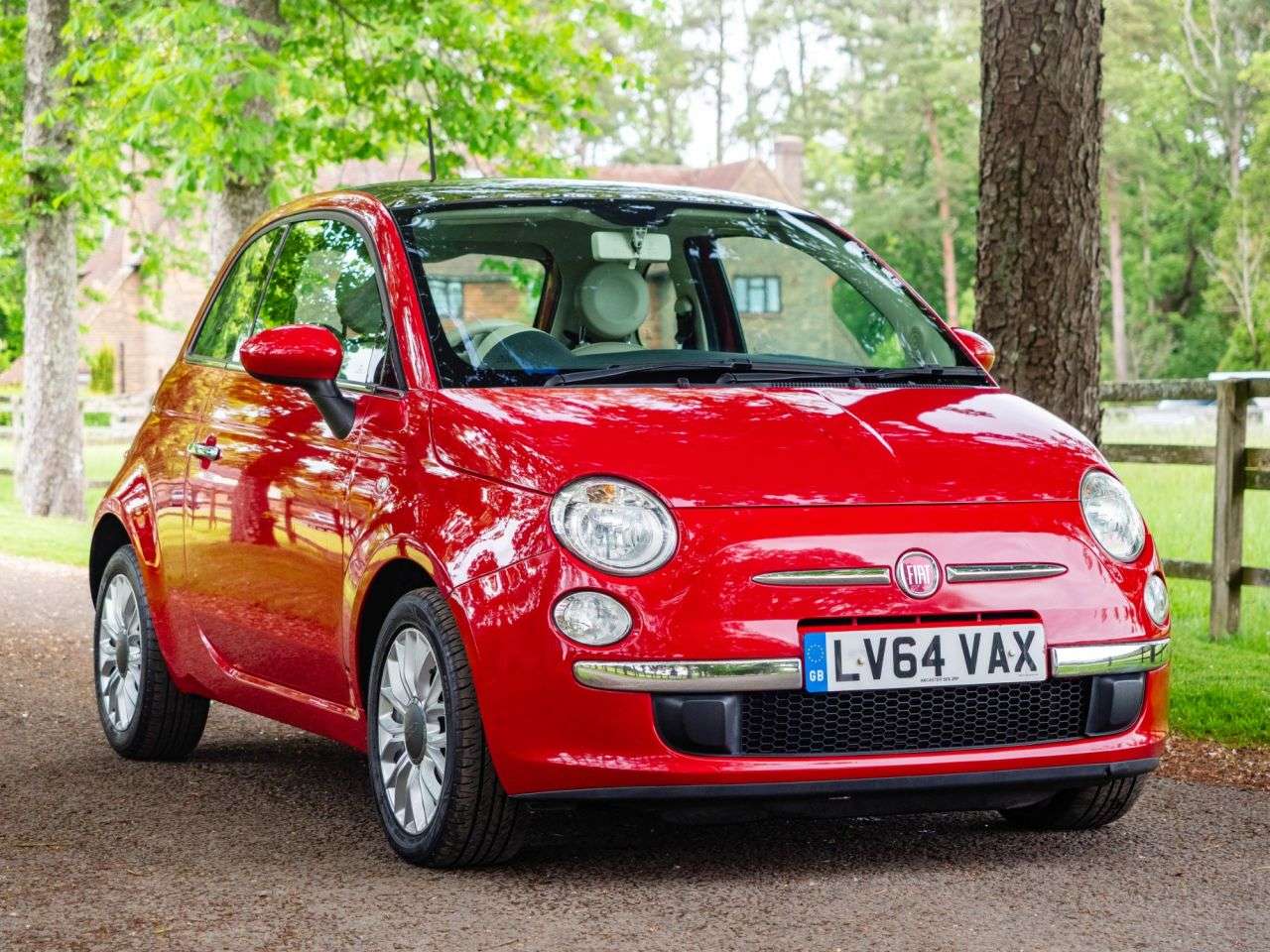 A 2014 FIAT 500 1.2 Lounge Hatchback 3dr Petrol Manual Euro 6 (s/s) (69 bhp) A 2014 FIAT 500 1.2 Lounge Hatchback 3dr Petrol Manual Euro 6 (s/s) (69 bhp)