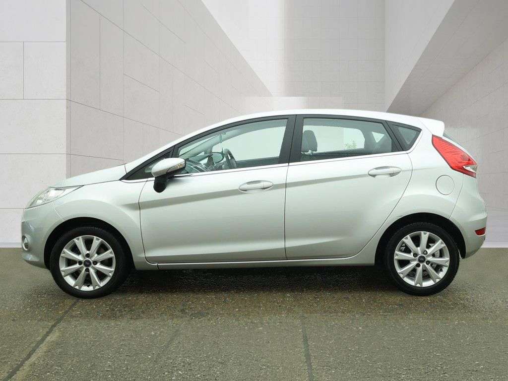 2010 FORD FIESTA 2010 FORD FIESTA