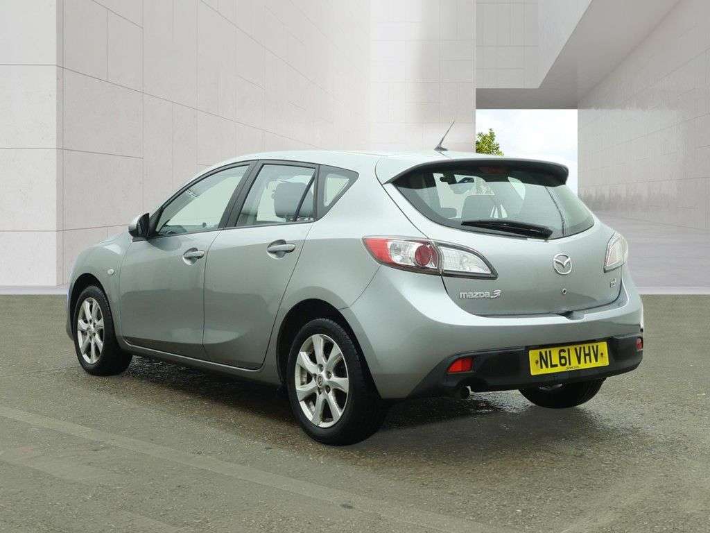 A 2011 MAZDA MAZDA3 1.6 TS2 Hatchback 5dr Petrol Manual Euro 5 (105 ps) AIR CON, ALLOYS, LOW MI A 2011 MAZDA MAZDA3 1.6 TS2 Hatchback 5dr Petrol Manual Euro 5 (105 ps) AIR CON, ALLOYS, LOW MI