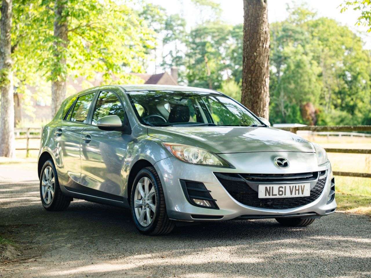A 2011 MAZDA MAZDA3 1.6 TS2 Hatchback 5dr Petrol Manual Euro 5 (105 ps) AIR CON, ALLOYS, LOW MI A 2011 MAZDA MAZDA3 1.6 TS2 Hatchback 5dr Petrol Manual Euro 5 (105 ps) AIR CON, ALLOYS, LOW MI