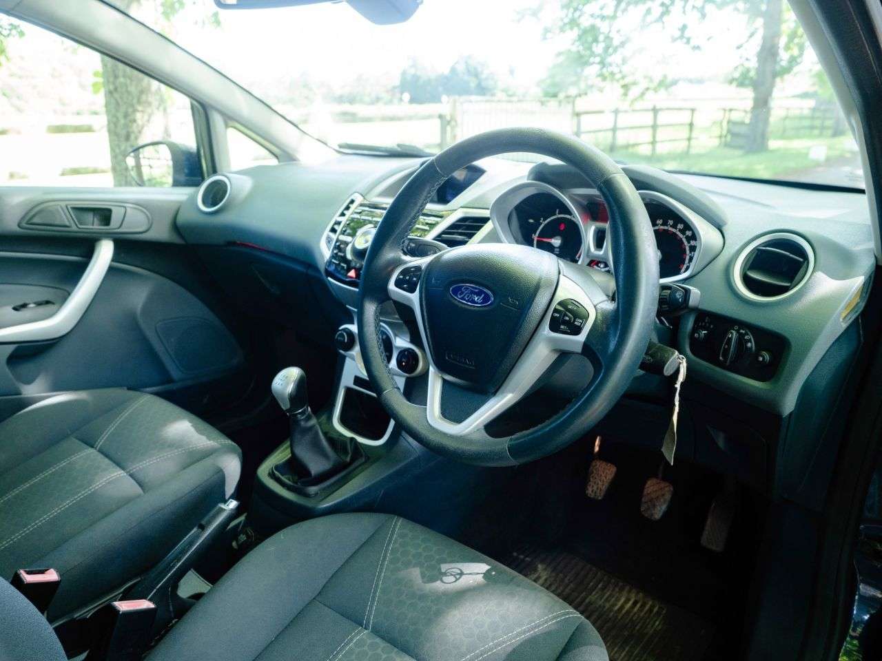 2011 FORD FIESTA 2011 FORD FIESTA