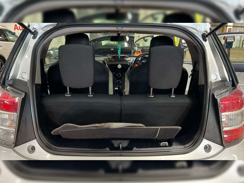 2011 TOYOTA IQ 2011 TOYOTA IQ