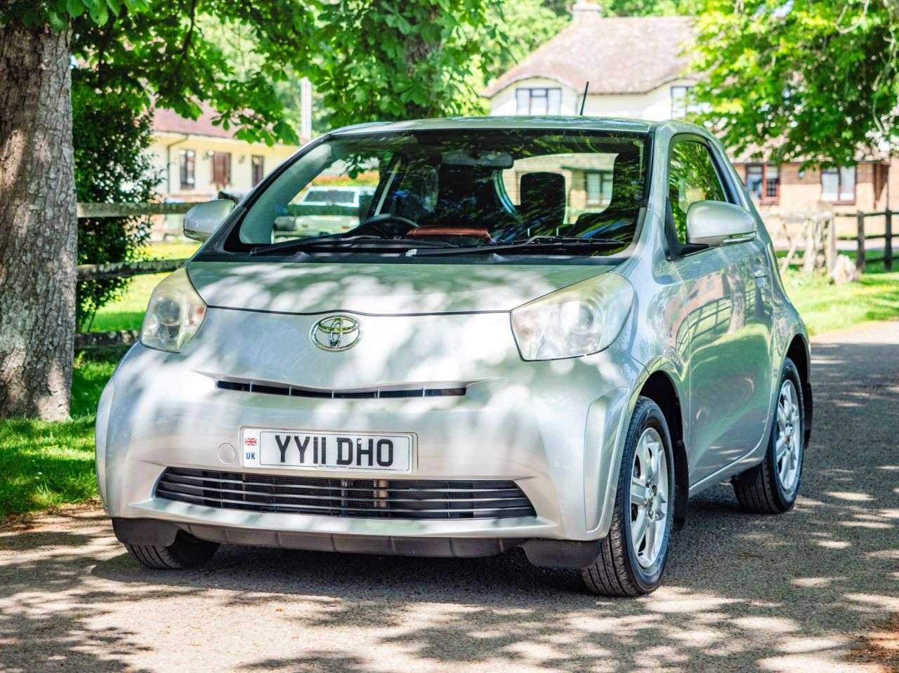 2011 TOYOTA IQ 2011 TOYOTA IQ