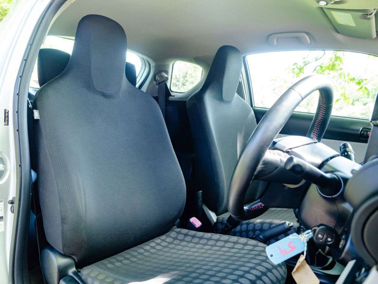 2011 TOYOTA IQ 2011 TOYOTA IQ