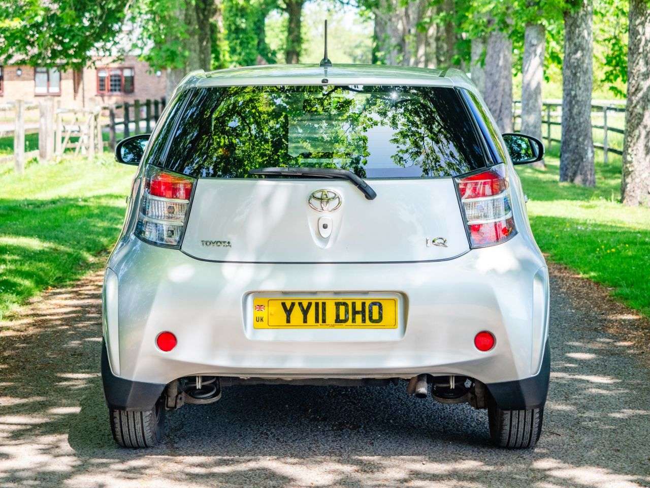 2011 TOYOTA IQ 2011 TOYOTA IQ