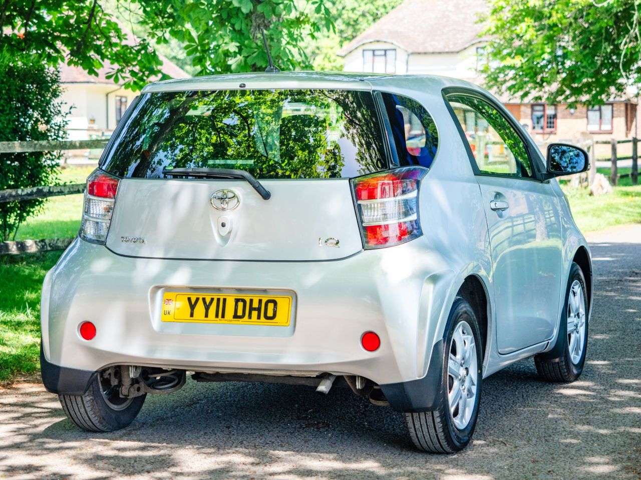 2011 TOYOTA IQ 2011 TOYOTA IQ