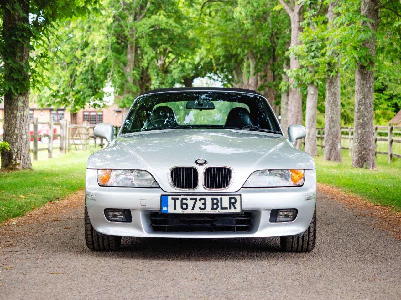 A 1999 BMW Z3 2.0i Roadster 2dr Petrol Automatic (237 g/km, 150 bhp) AIR CON, ALLOYS, LEA A 1999 BMW Z3 2.0i Roadster 2dr Petrol Automatic (237 g/km, 150 bhp) AIR CON, ALLOYS, LEA