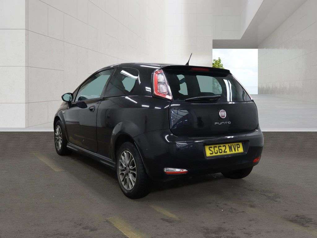 A 2012 FIAT PUNTO 1.4 GBT Hatchback 3dr Petrol Manual Euro 5 (s/s) (77 bhp) AIR CON, ALLOYS, A 2012 FIAT PUNTO 1.4 GBT Hatchback 3dr Petrol Manual Euro 5 (s/s) (77 bhp) AIR CON, ALLOYS,