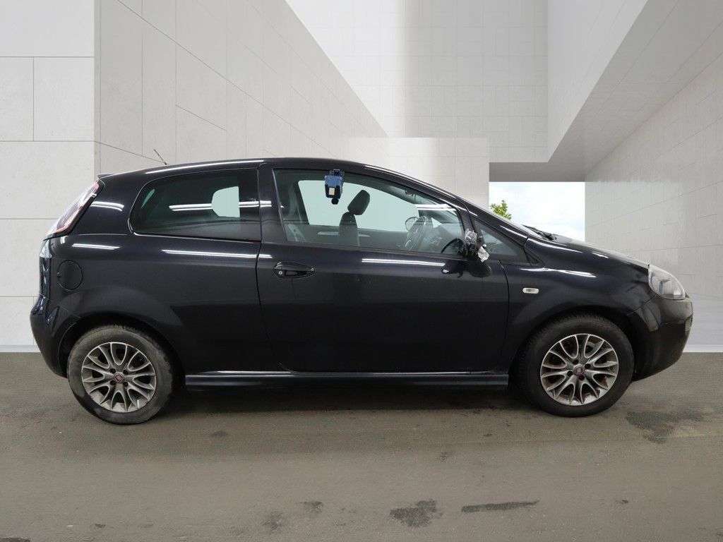 2012 FIAT PUNTO 2012 FIAT PUNTO