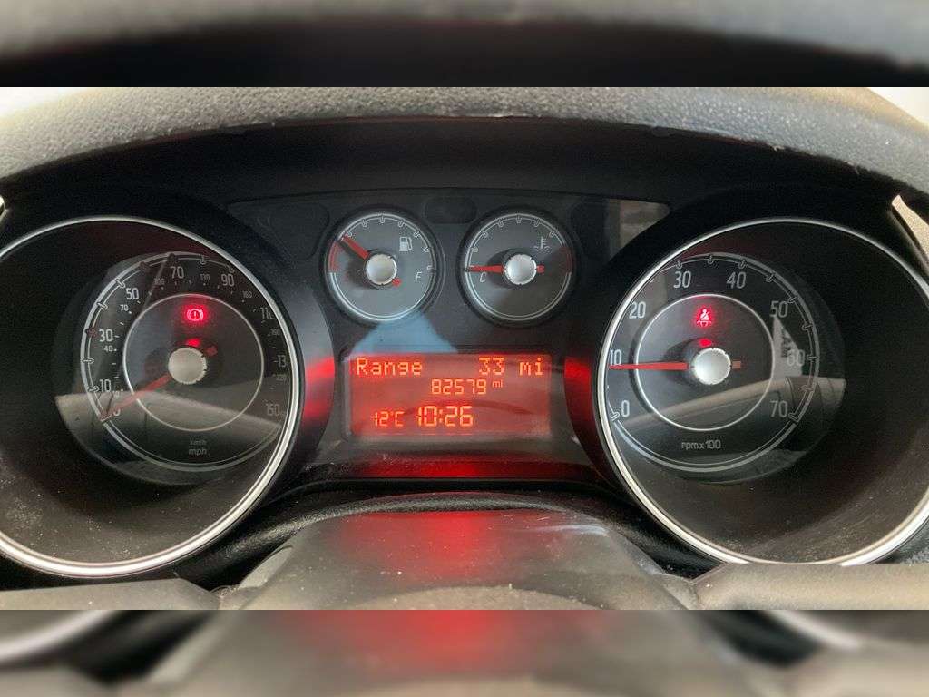 2012 FIAT PUNTO 2012 FIAT PUNTO