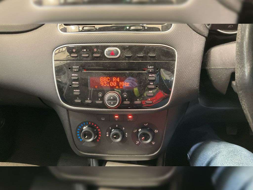 2012 FIAT PUNTO 2012 FIAT PUNTO