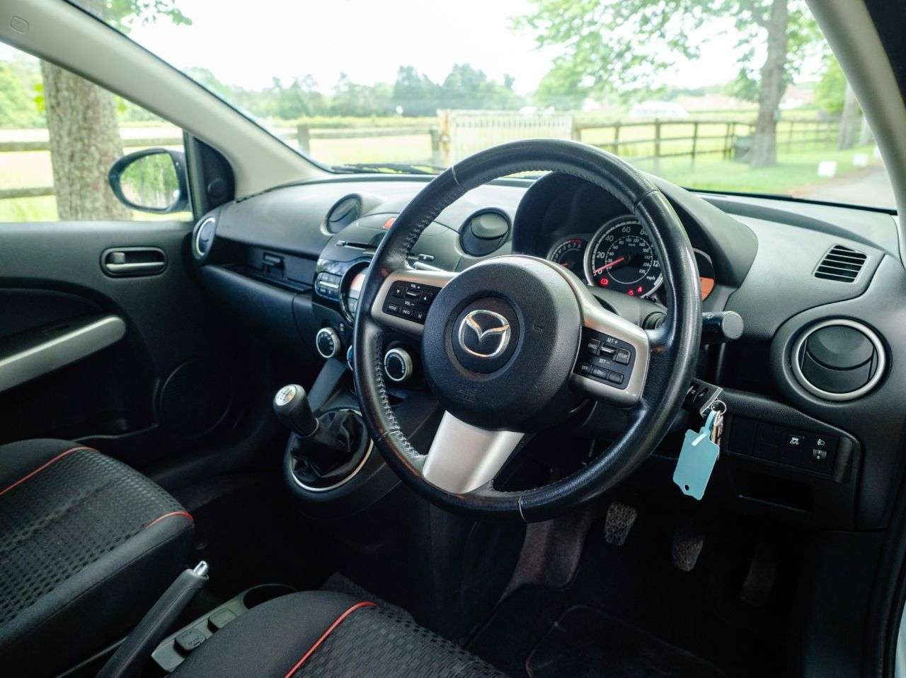 2011 MAZDA MAZDA2 2011 MAZDA MAZDA2