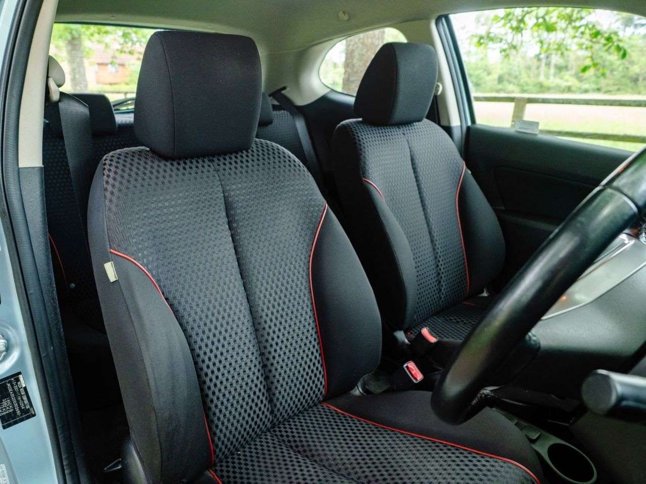 2011 MAZDA MAZDA2 2011 MAZDA MAZDA2